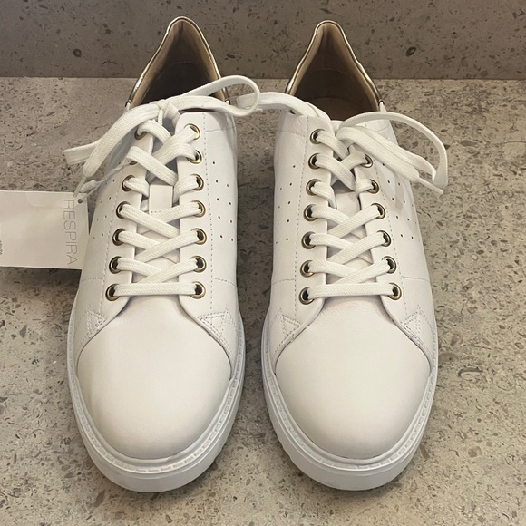 GEOX Respiro Thymar Women’s White Sneakers with Gold Details Size 10.5 NWT - Picture 2 of 13